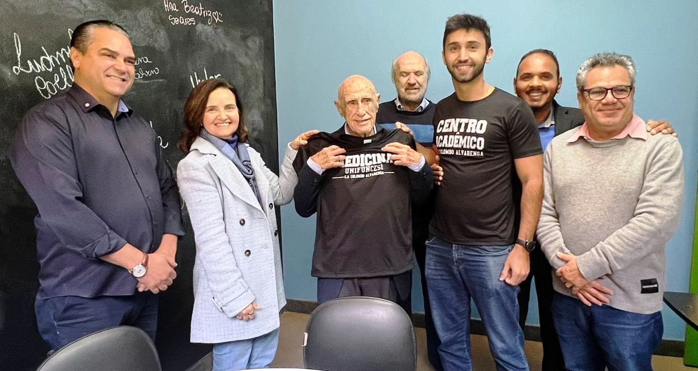 Dr. Colombo Reston Centro Acadêmico de Medicina da Funcesi recebe o nome de Dr. Colombo ...